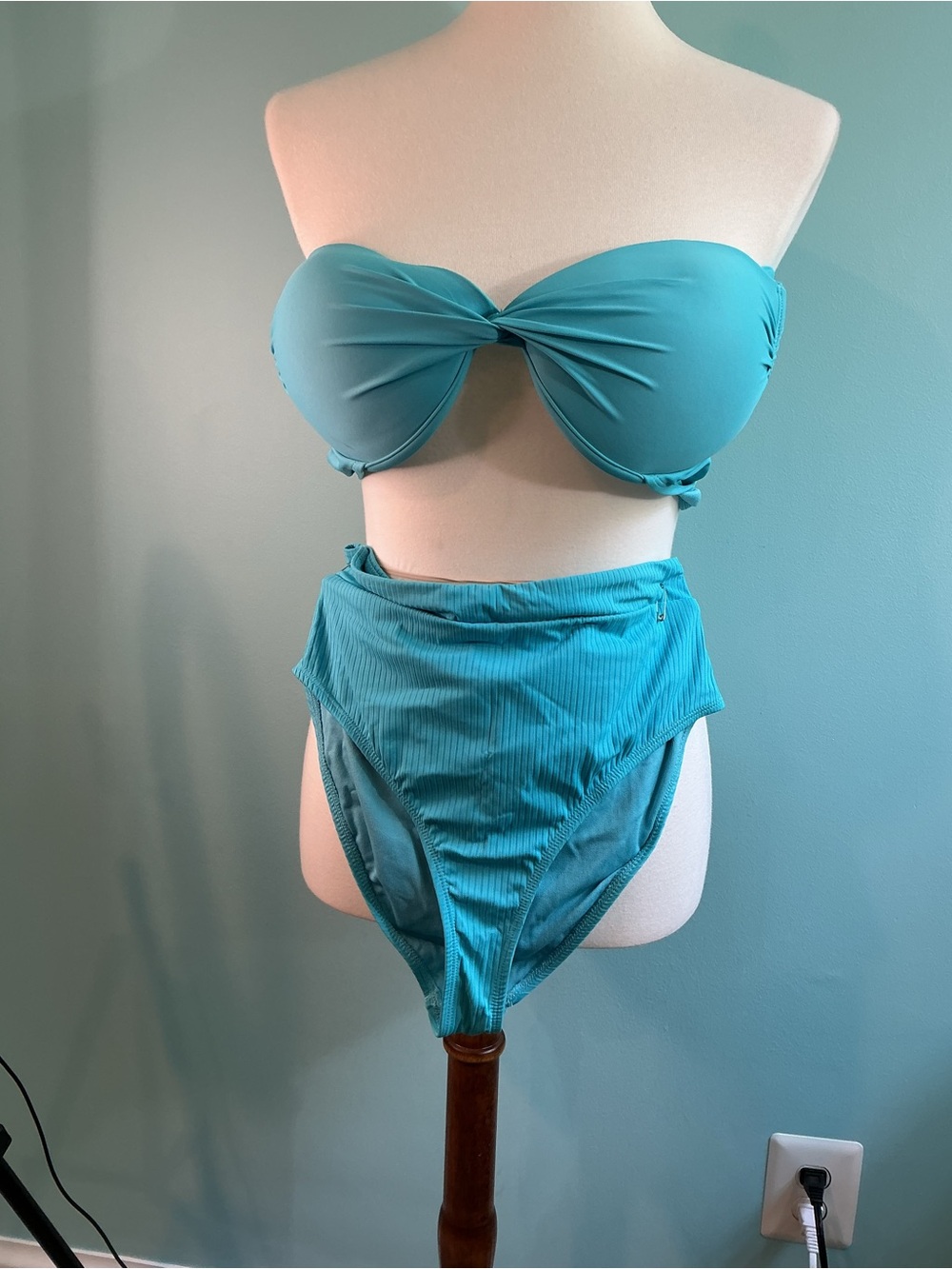 California Waves Turquoise Bandeau Twist Bikini top with pushups up XL size